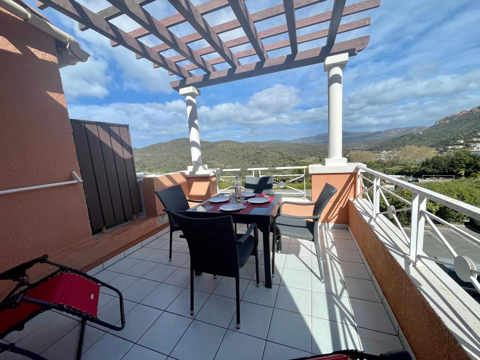 Appartement Cap Esterel 4/5 Personnes Saint-Raphaël Extérieur photo